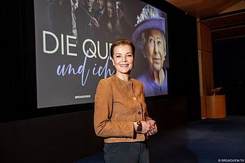 Die Queen und ich: Julia Melchior im Interview