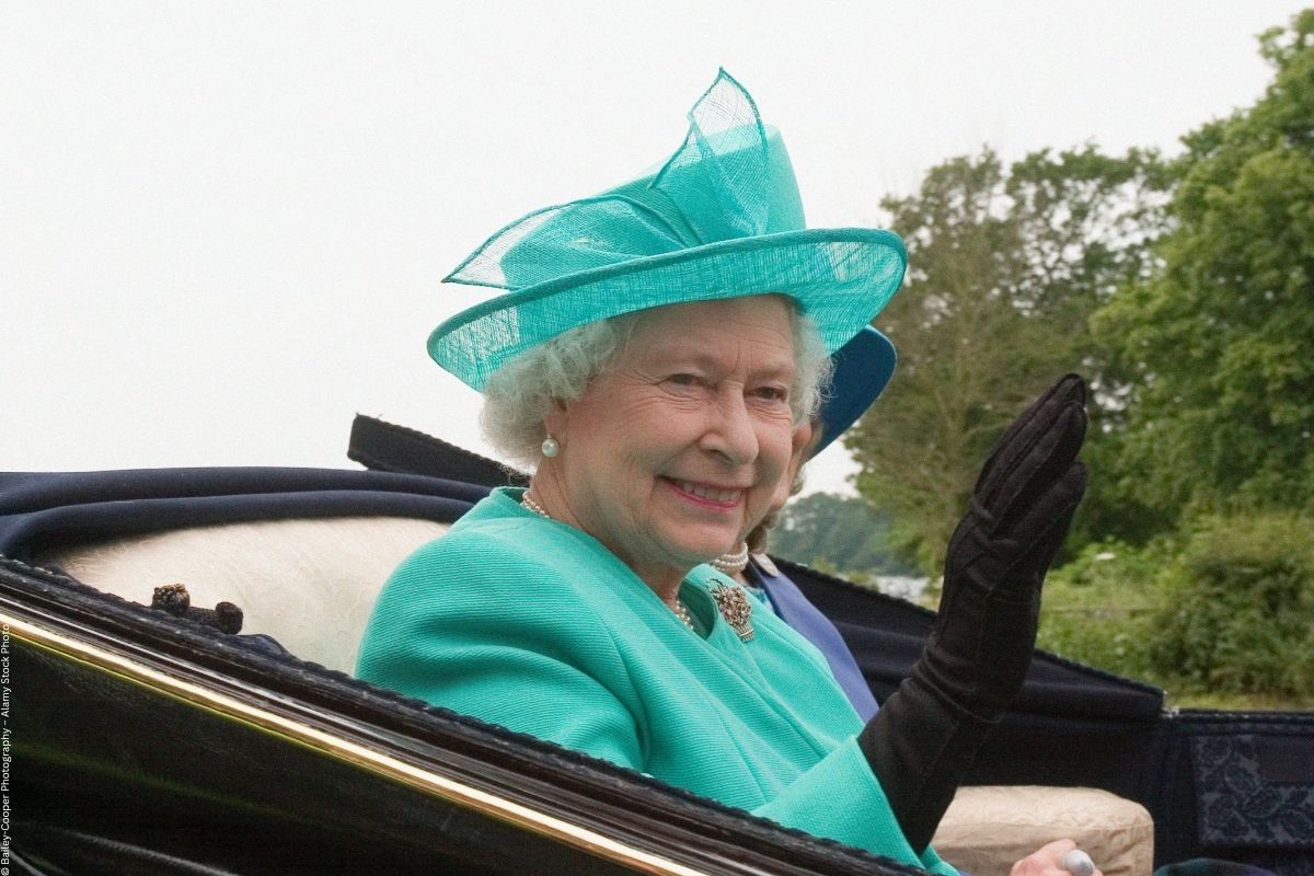 Wie das Vereinigte Königreich den 100. Geburtstag von Queen Elizabeth II. feiert