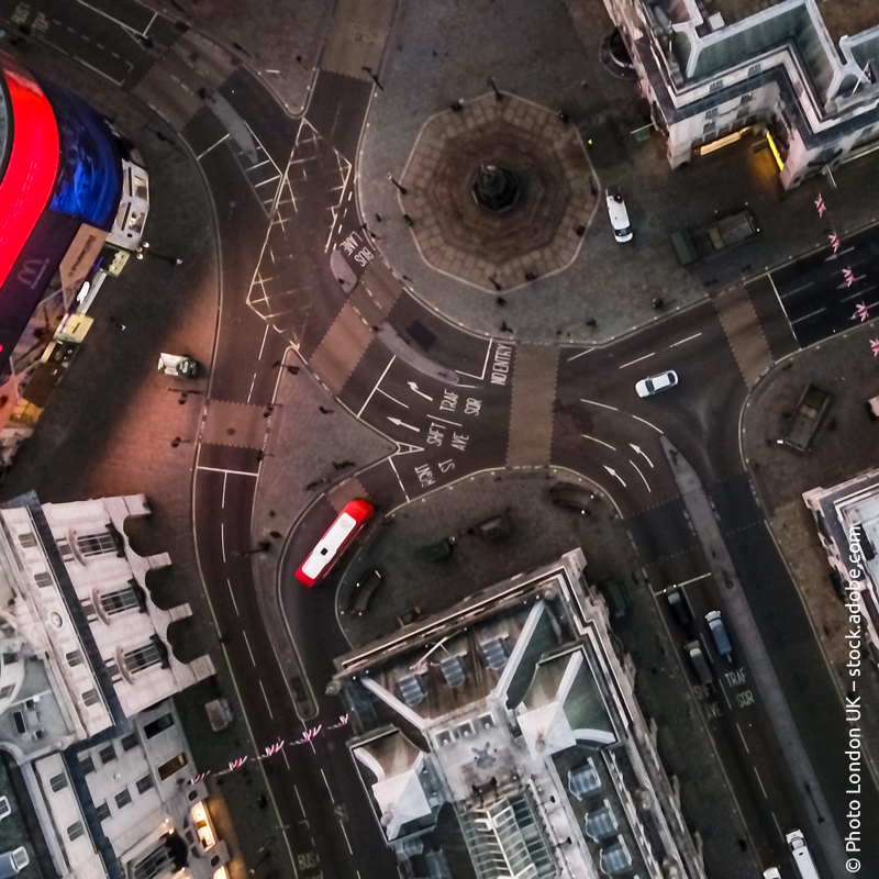 Woher kommt der Name Piccadilly Circus?